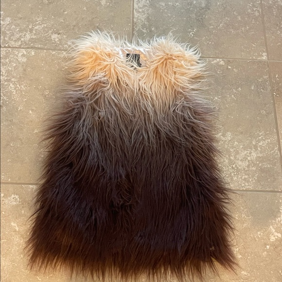 Me Jane faux fur Ombré vest - Picture 5 of 9